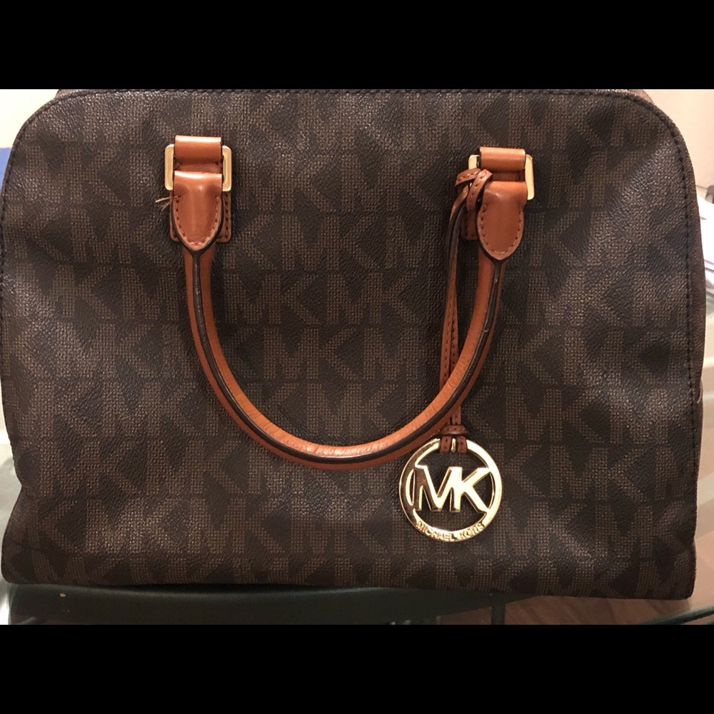 Micheal Kors signature bag